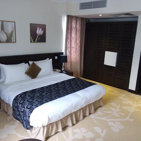 Golden Tulip Ibadan Hotell Exteriör bild