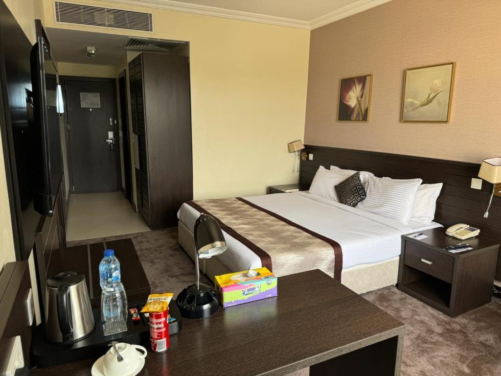 Golden Tulip Ibadan Hotell Exteriör bild