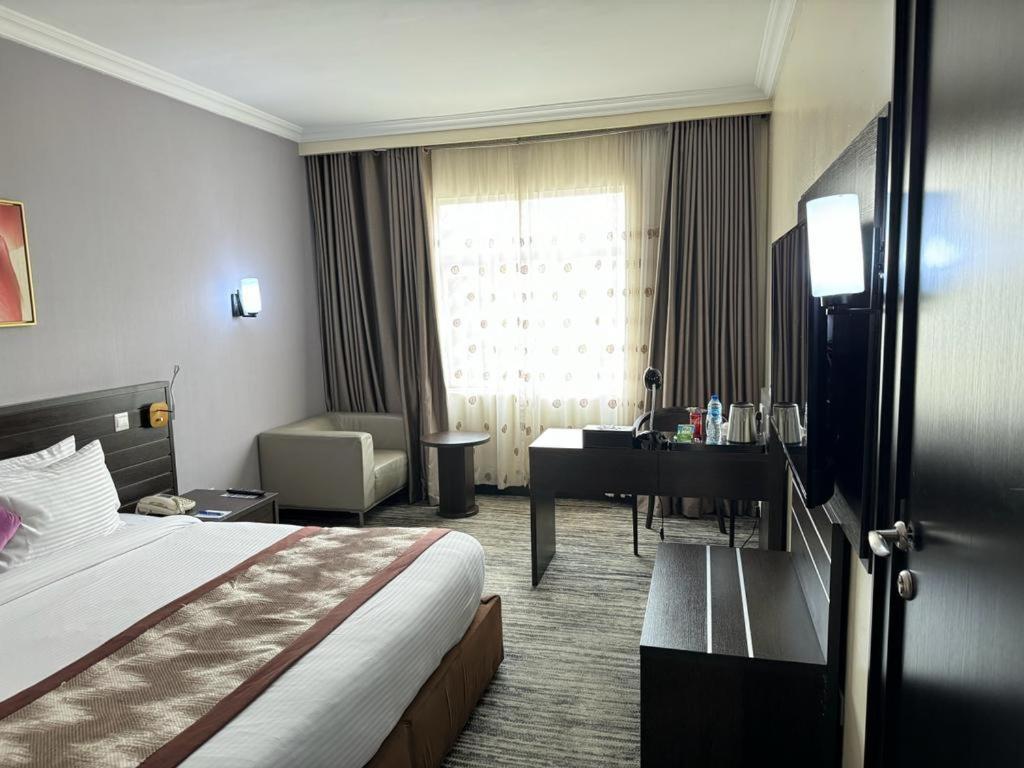 Golden Tulip Ibadan Hotell Exteriör bild