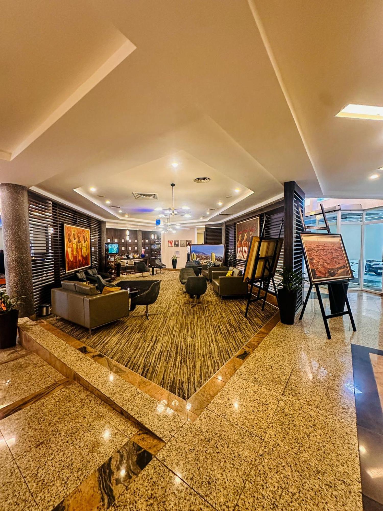 Golden Tulip Ibadan Hotell Exteriör bild